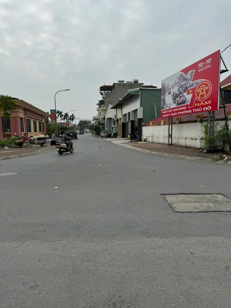 Chính Chủ Bán Mảnh 39M2 Tại Ngõ 74 Giáp Hải Ngay Hồ Và Chợ, Xung Quanh Thoáng, Đủ Tiện Ích