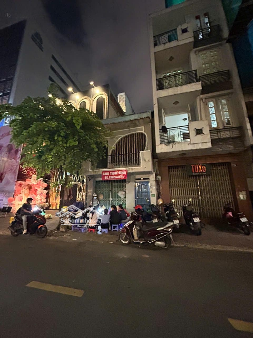 Hot Bán Nhà Mặt Phố, Dòng Tiền Khủng 300 Triệu/Năm, Hoàng Hoa Thám, P5 Bình Thạnh,Diện Tích4X8M, Gía 9,7 Tỷ