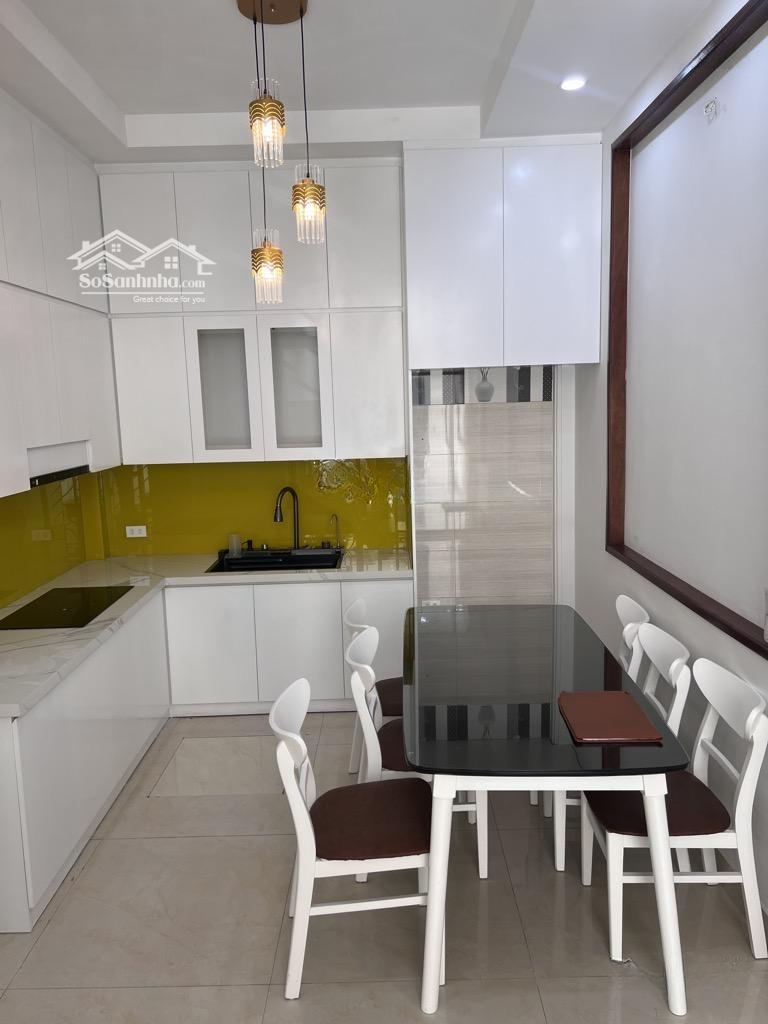 Bán Nhà Mặt Phố Đường Đức Giang Giá Sốc Chỉ 9 Tỷ, 45M2, 5 Tầng