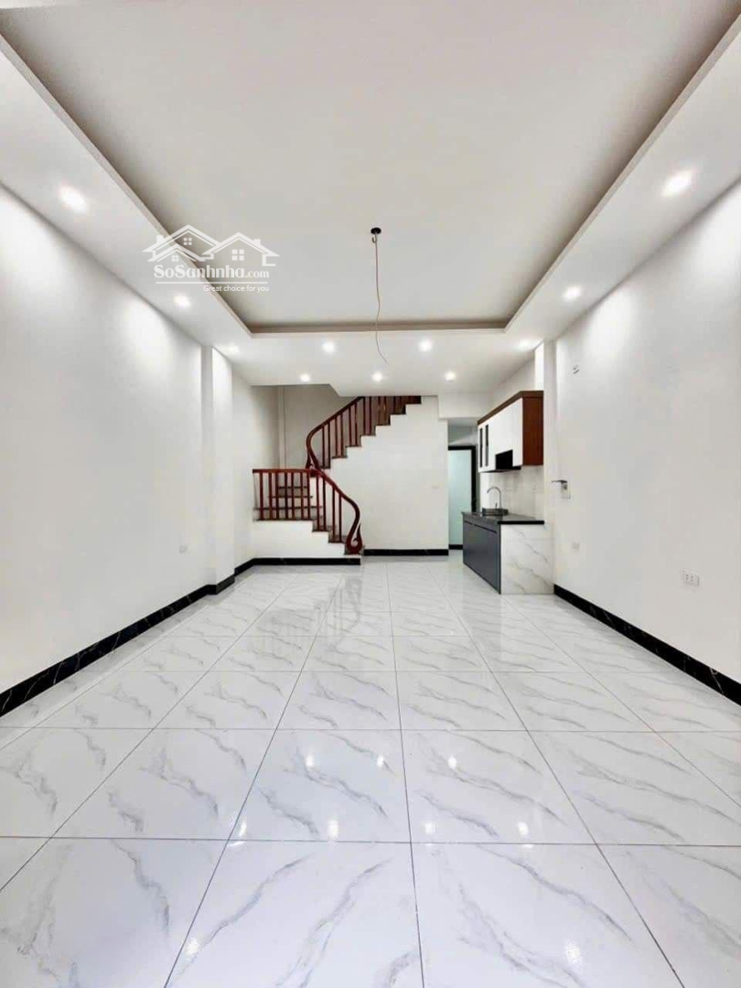 Bán Căn 42M2X3T, Đường Trước Nhà 4M, Gần Chợ Đông La, 7 Phút Ra Penika