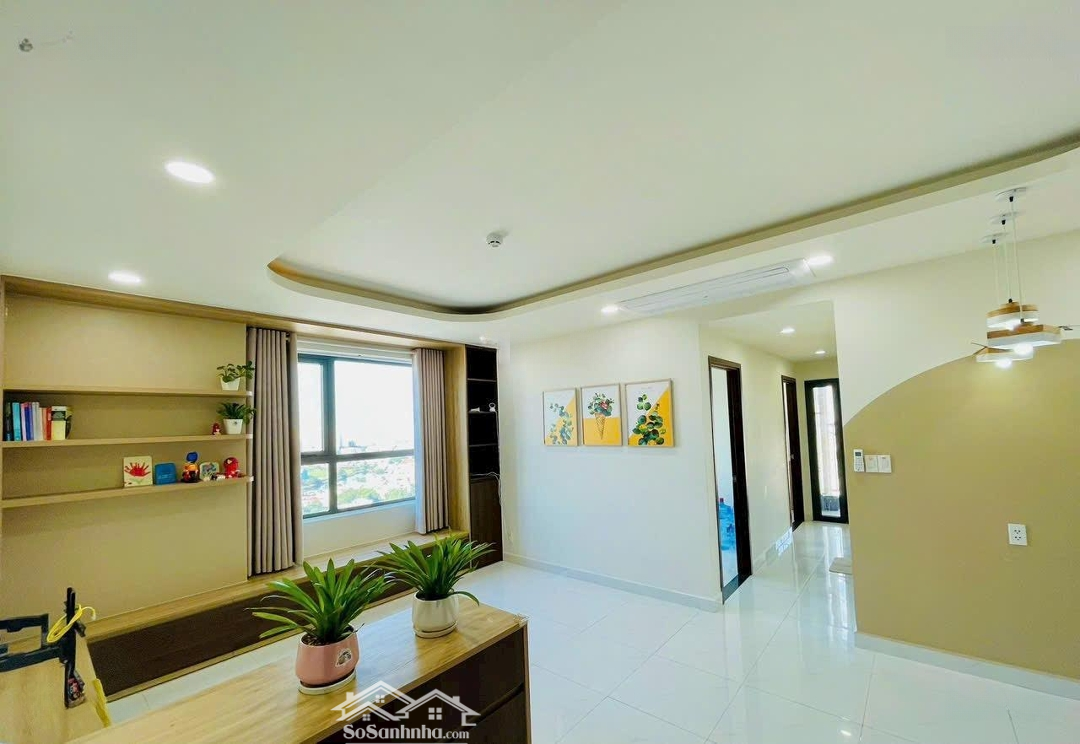 Green River Sổ Hồng Căn 81M2 3 Phòng Ngủ Tầng Trung Liên Hệ: 0942908925