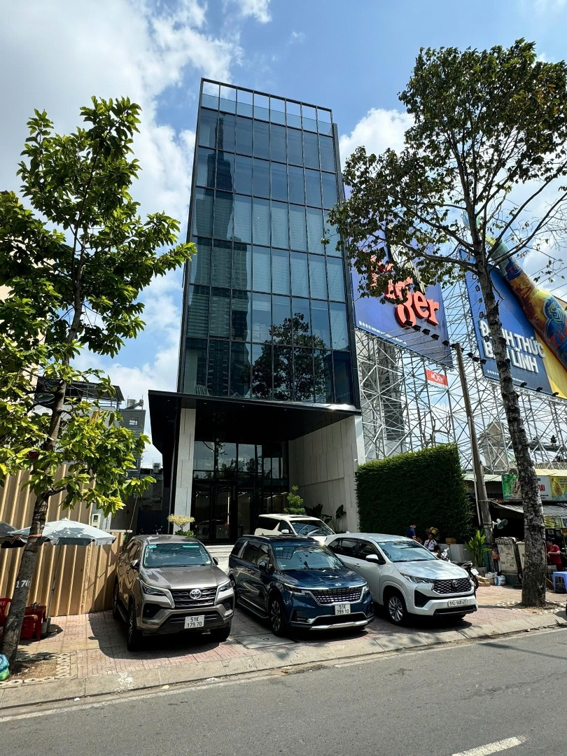 Bán Tòa Nhà Góc 3 Mặt Tiền Hoàng Văn Thụ - Dt: 9X22M - 6 Tầng - Hđt: 155 Triệu - Giá: 45 Tỷ
