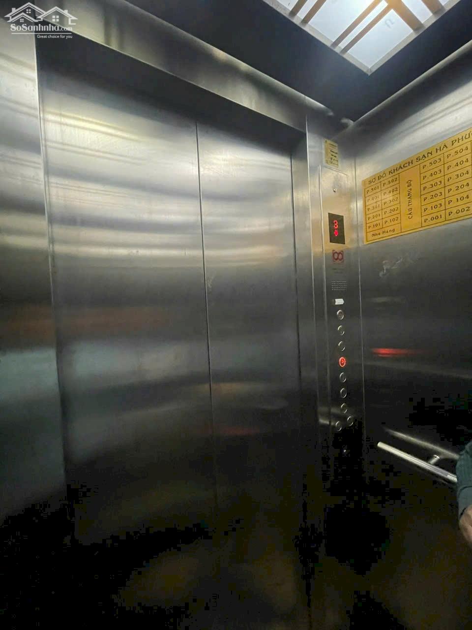 Bán KS 30 phòng góc 2 mặt tiền khu tái định cư đường Trần Quang Khải , phường Cái Khế
