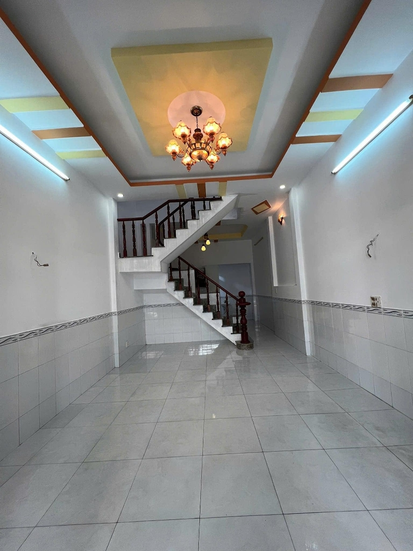 Siêu Phẩm Nhà Mới Đ. Tân Túc Bình Chánh, Hướng Ra Quốc Lộ 1A,Diện Tích68M2 4X16M Gần Chợ Hẻm Oto Có Shr.