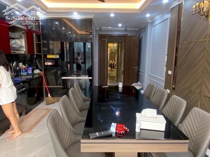 Bán nhà mặt ngõ Láng, Cầu Giấy, ô tô vào nhà, mặt ngõ thông, kinh doanh sầm uất. Giá 13 tỷ