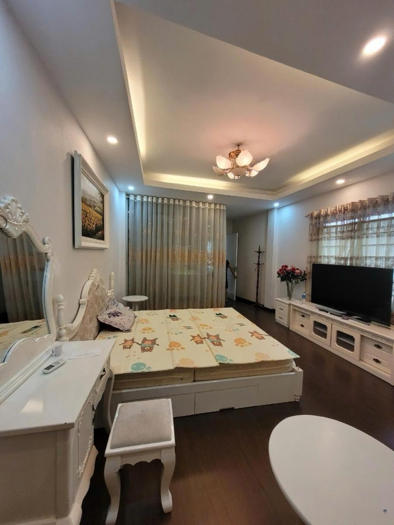 Bán Nhà Phố Nguyễn Lương Bằng - Đống Đa 38M2 6 Tầngmặt Tiền4,2M Giá Bán 8,5 Tỷ