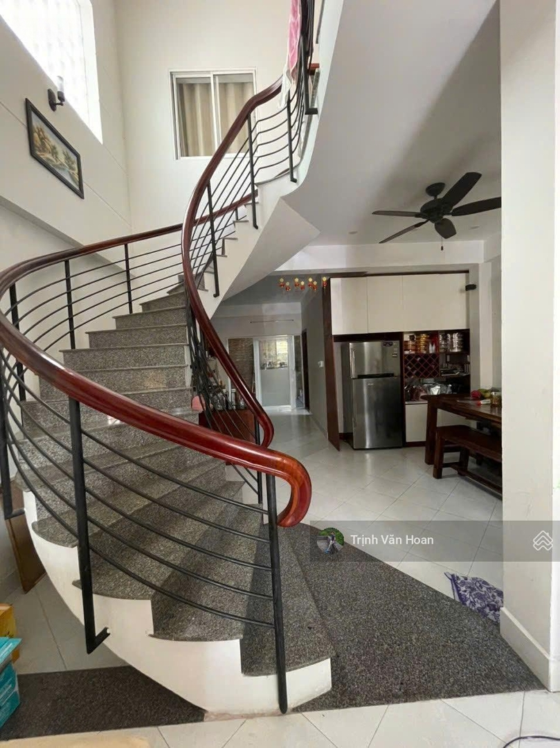 Bán Nhà Thảo Điền - 110M2 - 3 Tầng - 23,2 Tỷ - 0908947618