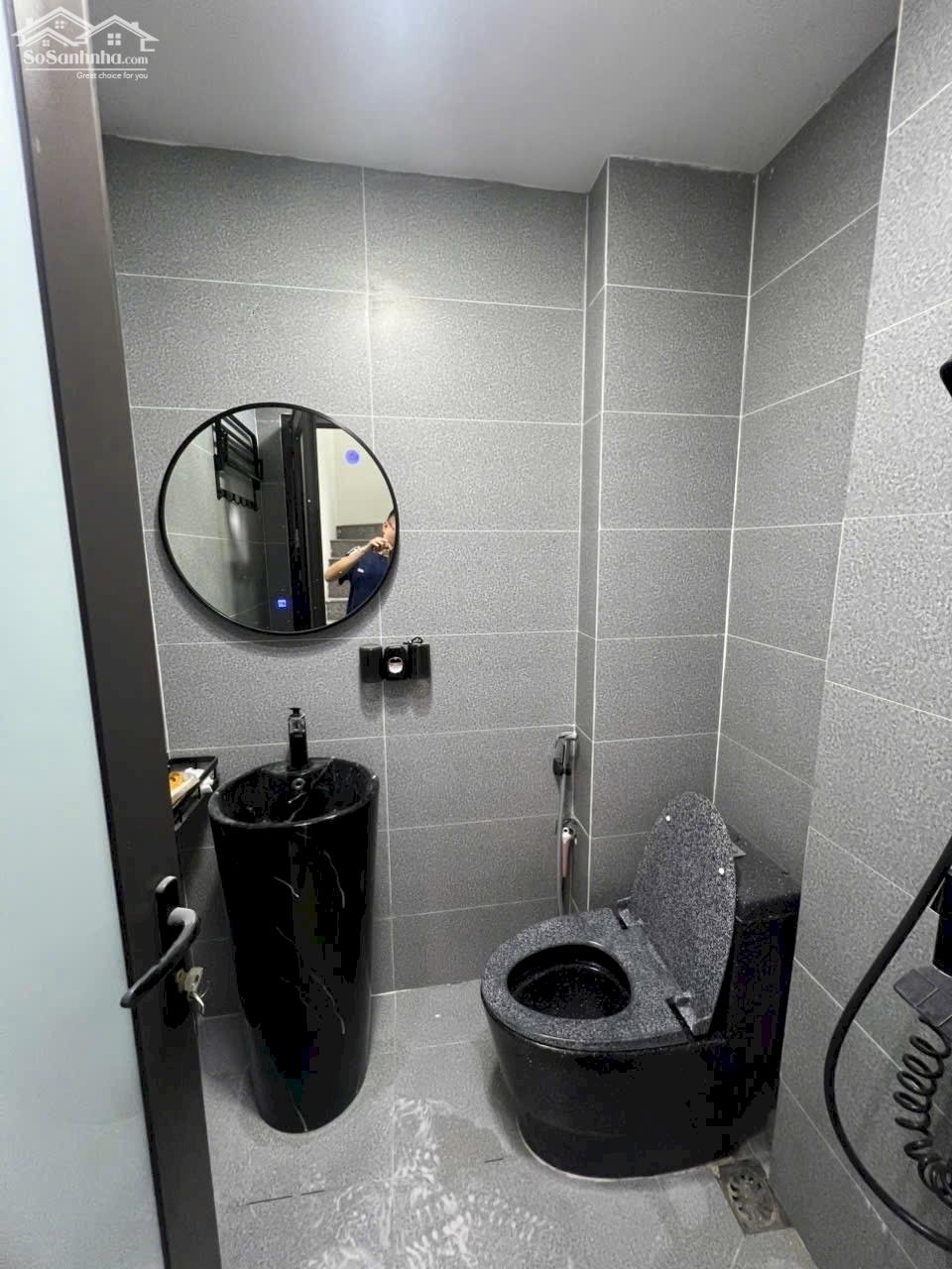 Bán nhà Văn Chương 40m2 nhà mới ngõ oto qua 3 mặt thoáng 9.4 tỷ