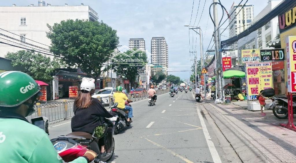 Nhà Ngang 9.6 M, Mặt Tiền Kinh Doanh Nguyễn Thị Thập, Bình Thuận , Q. 7, Chỉ 22 Tỷ.