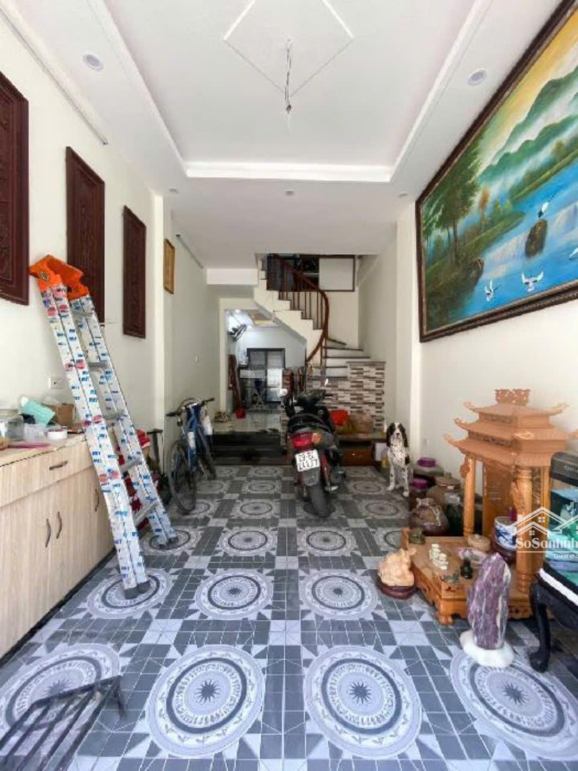 Bán Nhà Đông La, Phân Lô, Ô Tô Tránh, 35.5M 4 Tầng, Nhỉnh 4 Tỷ