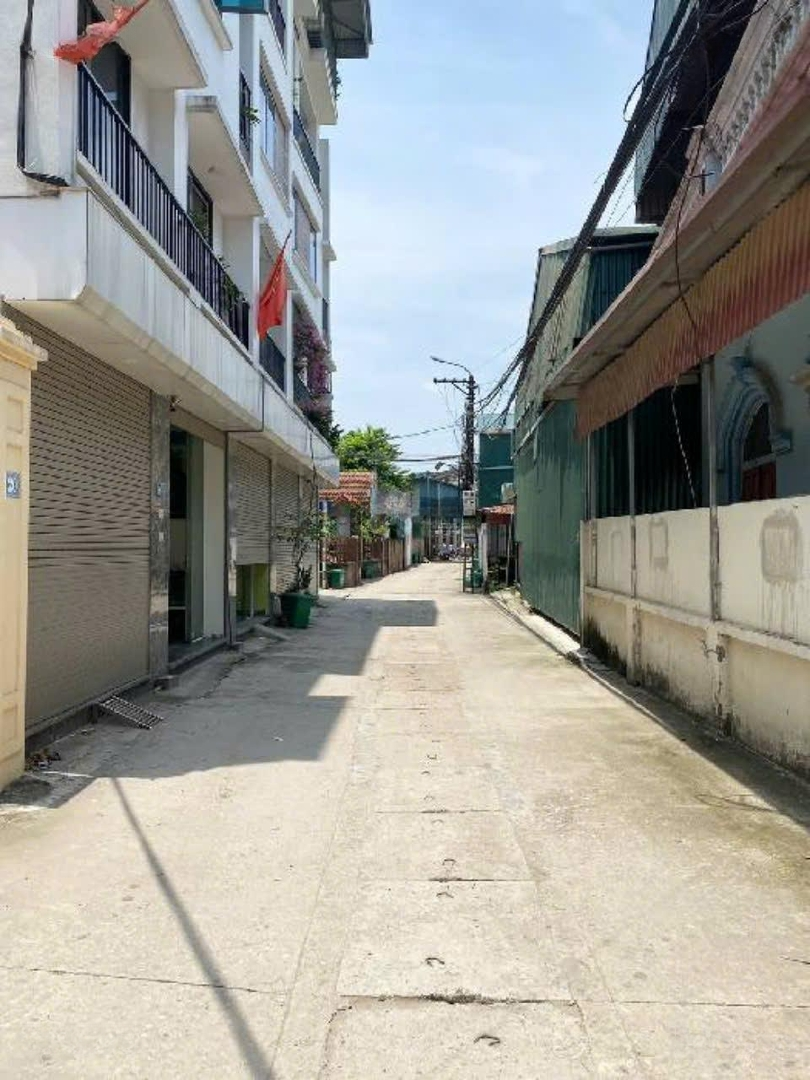 Bán Nhà Đông La, Phân Lô, Ô Tô Tránh, 35.5M 4 Tầng, Nhỉnh 4 Tỷ