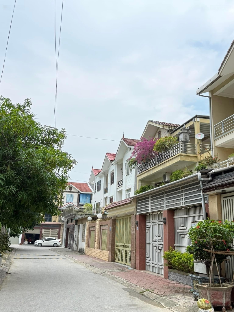 Chỉ Hơn 6 Tỷ Có Ngay Bán Nhà 3 Tầng Trung Tâm Quán Bàu