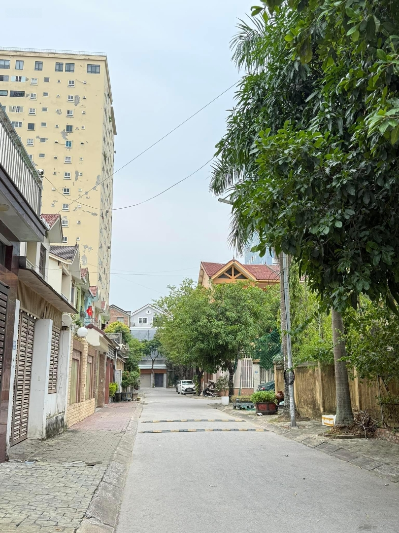 Chỉ Hơn 6 Tỷ Có Ngay Bán Nhà 3 Tầng Trung Tâm Quán Bàu