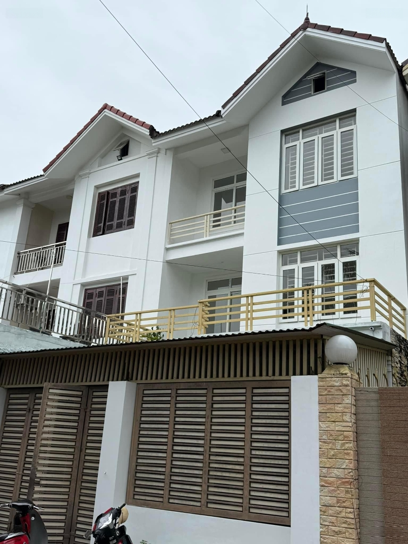 Chỉ Hơn 6 Tỷ Có Ngay Bán Nhà 3 Tầng Trung Tâm Quán Bàu