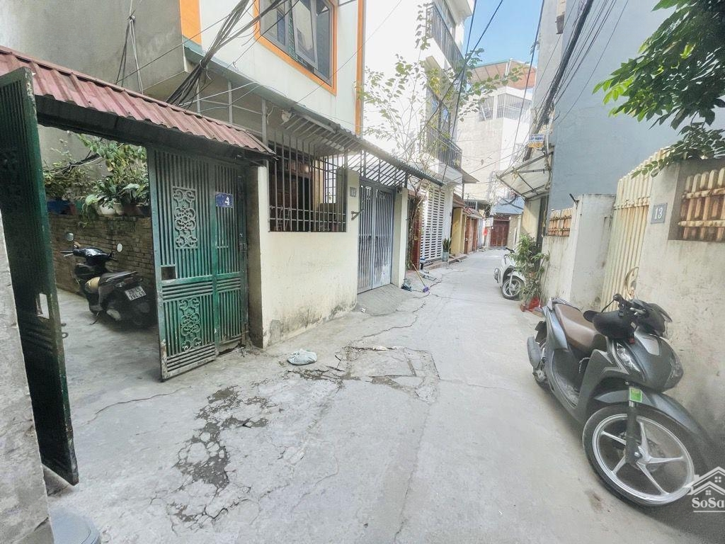 Bán Đất Tặng Nhà Cấp 4 Tại Phố Gia Quất, Giá Cực Chất 5,9 Tỷ, 59M2 Mặt Tiền 4.5M .