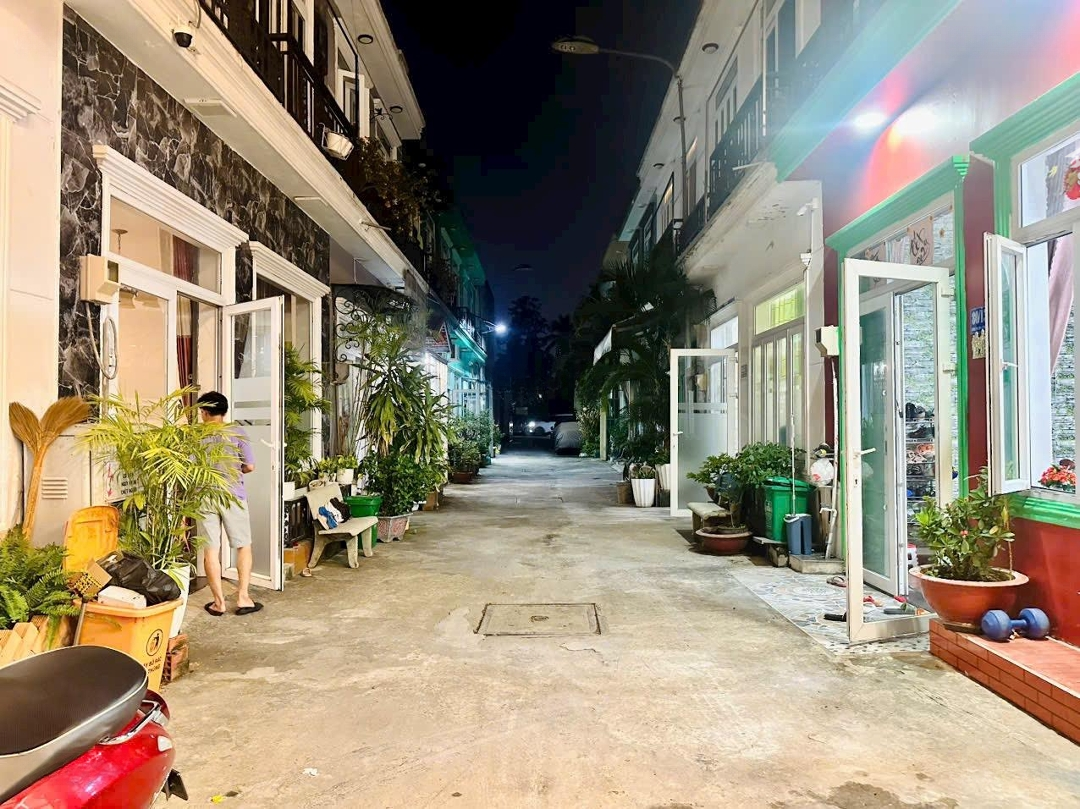 - Bán Nhà 1 Lầu Khu Dân Cư Khang Thịnh, Điện Âm, Nước Âm Tx52 Quận 12! Liên Hệ: 0909055745