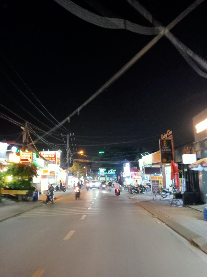 Nhà Đối Diện Uỷ Ban Phường Tăng Nhơn Phú B, Ngang Hơn 5M, Gần 100M2, Giá Chỉ Hơn 5 Tỷ
