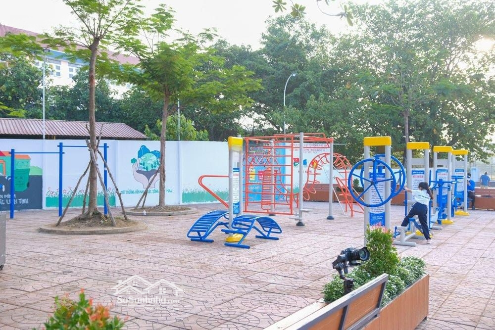 Nhà Ba Đình Mặt Tiền 6,5M, Ô Tô Đỗ Cửa, Sân Chơi, Máy Tập Riêng Cho Khu Dân Cư, 80M2 X 4T = 23 Tỷ
