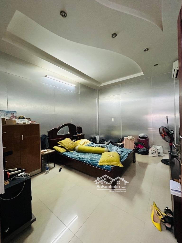 Nhà Mặt Phố Giá Rẻ Hơn Hẻm. Bán Nhà Mặt Tiền, Ngang 8M, Tặng Nhà 2 Tỷ, Đường Phạm Thế Hiển, Quận 8