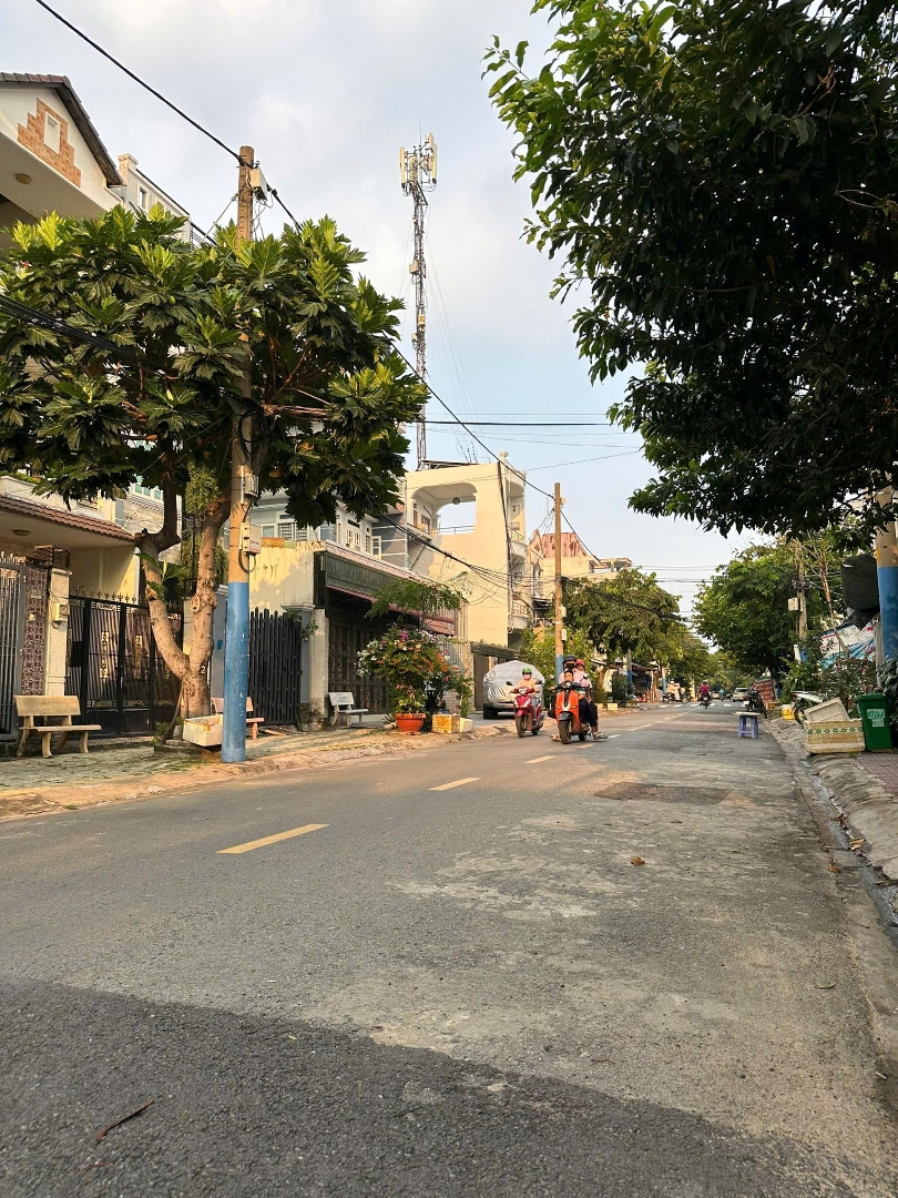 (Hàng Hiếm) Bán Nhà 124M2 Mặt Tiền Đường Số 2 Rộng 10M, Phước Bình, Q9. Giá Hơn 8 Tỷ Tl
