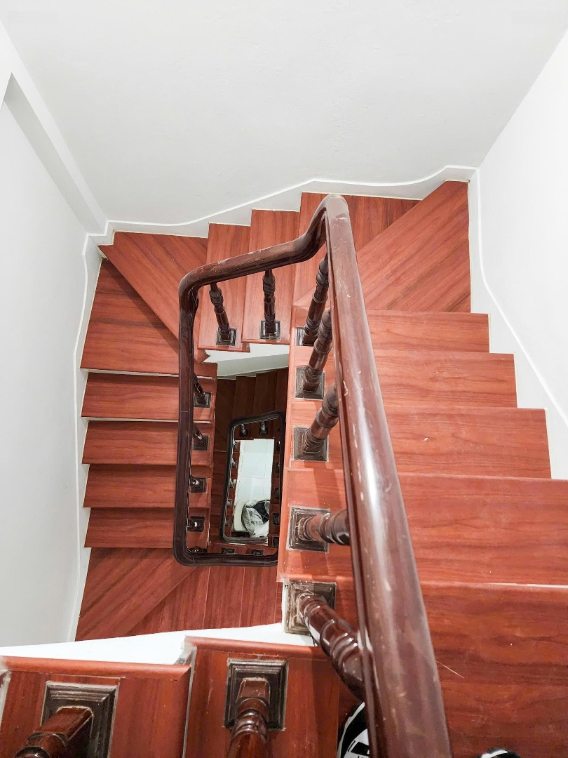 Bán Nhà Vũ Trọng Phụng, Tt Thanh Xuân 32,6M2 X 5T. 30M Ra Mp, Thông, Rộng. 7Ty250. 0981159136