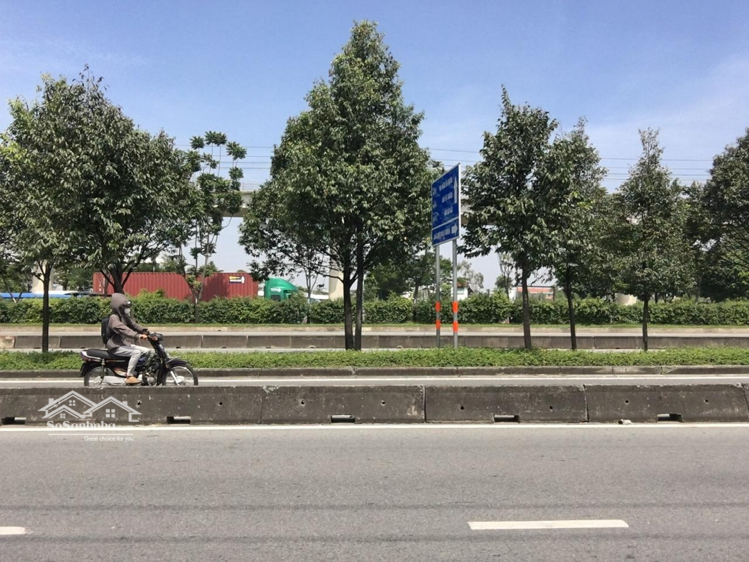 Bán Nhà Mặt Tiền Đường 10M, Gần Xa Lộ Hà Nội, Phước Long B, Quận 9, 10X11,5M, 6,5 Tỷ Còn Bớt
