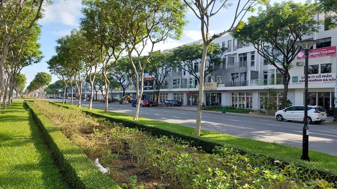 Bán Gấp ! Lô Đất Mặt Tiền Đường Hoàng Thị Loan , Gần Đường Nguyễn Sinh Sắc Giá Siêu Tốt , 12 Tỷ 600