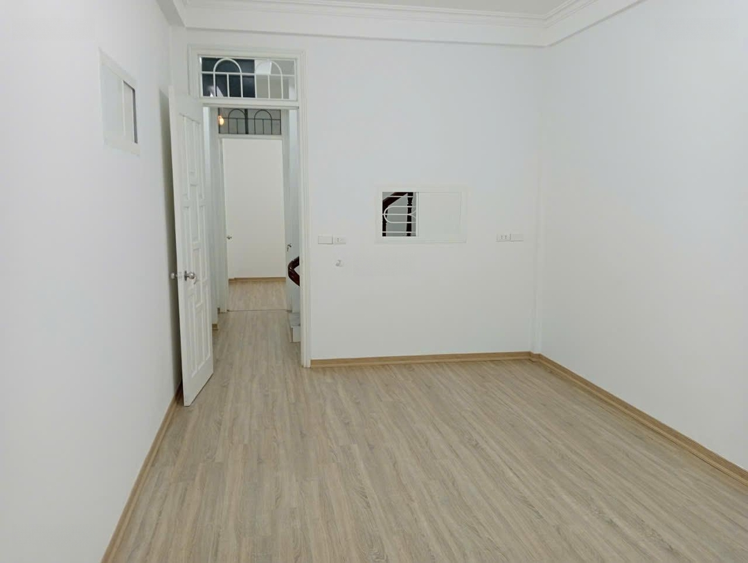 Cho Thuê Nhà Riêng Tân Ấp, Ba Đình 50M 5T ,12 Triệu, 5 Phòng Ngủgần Oto