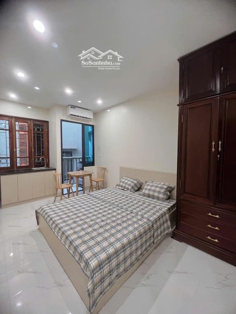 Nhà Phố 8/3. Thang Máy - Kinh Doanh - Ô Tô Vào Nhà - Dòng Tiền - Lô Góc Hai Thoáng., 110 M2.