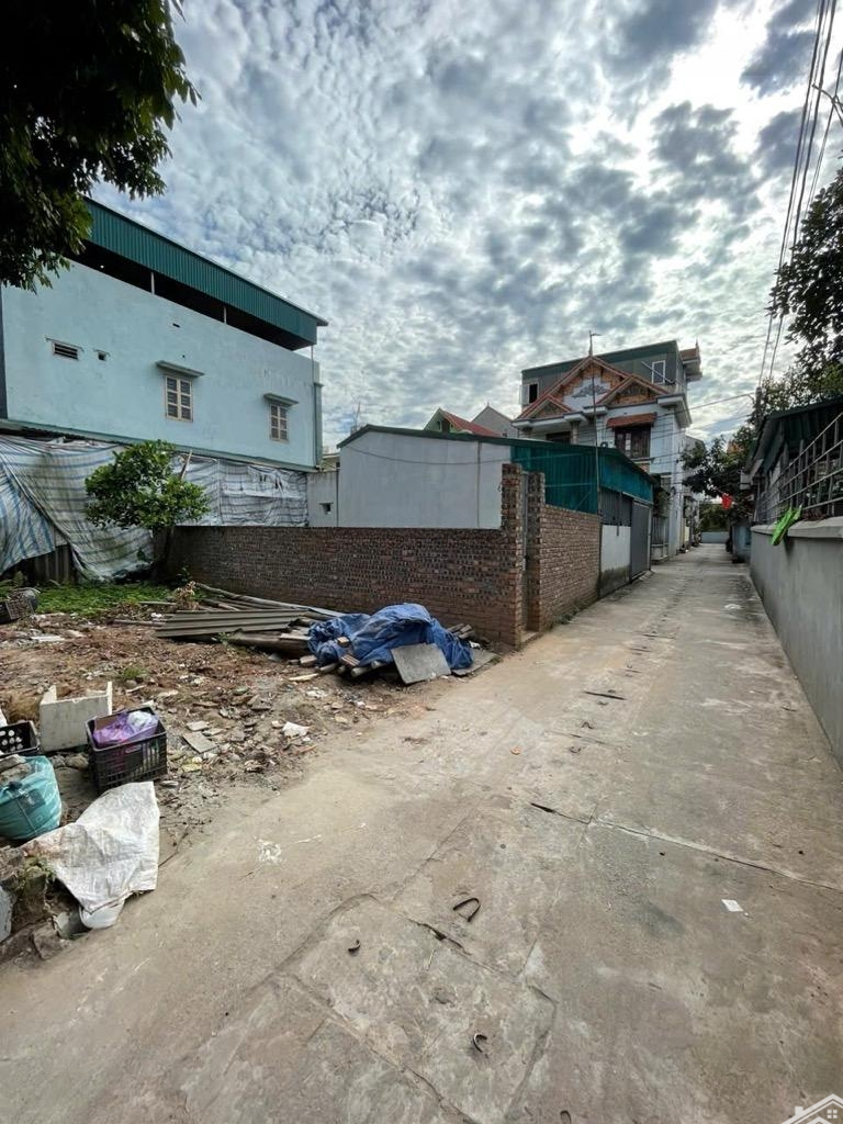 Bán Lô Đất Thổ Cư Ở Xã Kiêu Kỵ Giáp Vinhomocepak 1 Gia Lâm, Đường Oto Vào Tận Đất, Diện Tích: 100M Giá Bán 3,7Ty