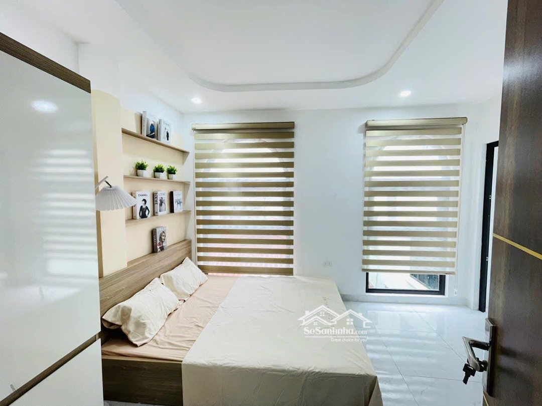 Bán Nhà Hoa Bằng, Cầu Giấydiện Tích64/70M2 X 6T Xmặt Tiền5,6M Giá Bán 17,9 Tỷ Có Thương Lượng