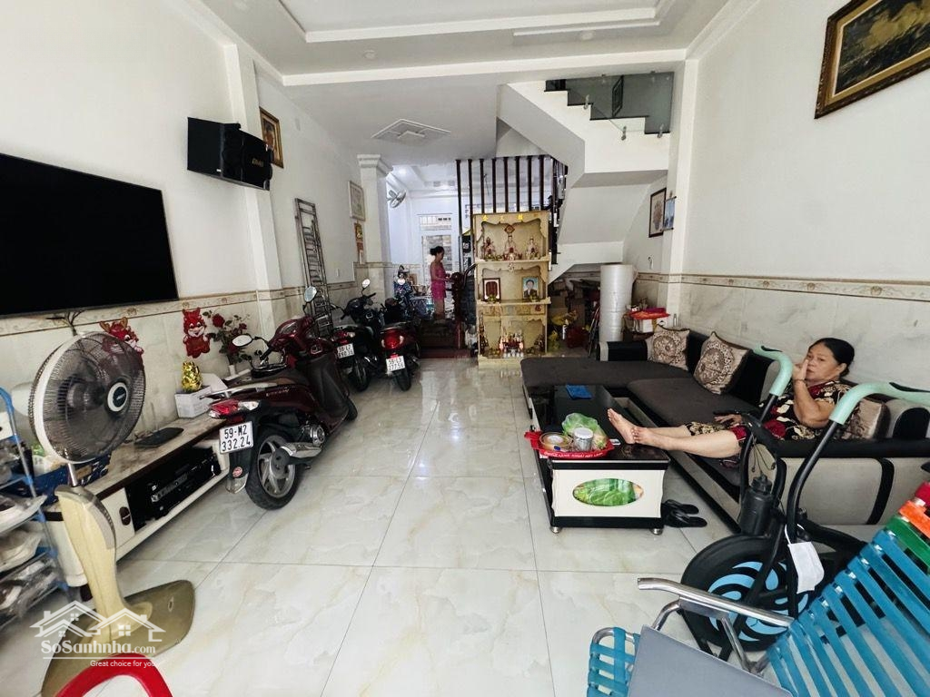Bán Nhà " Chứa Cả Xe Hơi " Quận 8, Gần Bến Xe Miền Tây, 4Tầng, Chỉ Có 6Tỷ.