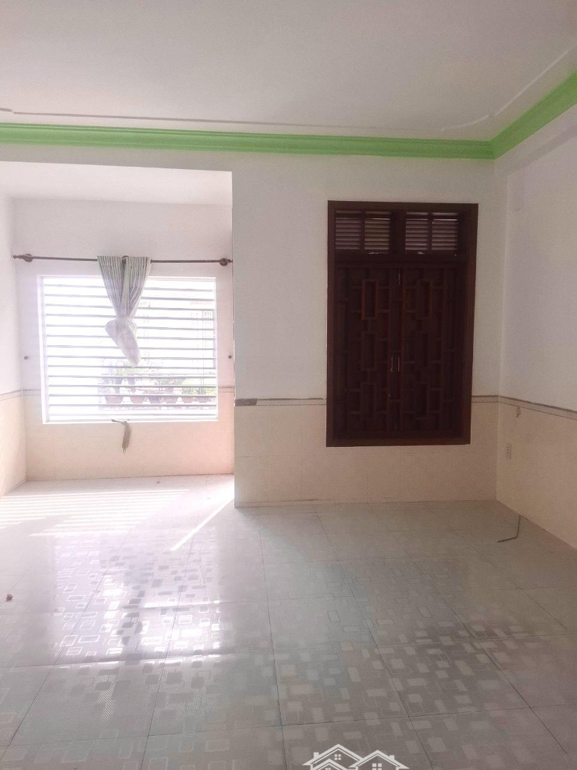 Cho Thuê Nhà Nc 5*20 Có Giếng Trời Sau Nhà, Hướng Tây Nam Cực Mát Mẻ, Nhà Suốt Thoáng Khí.