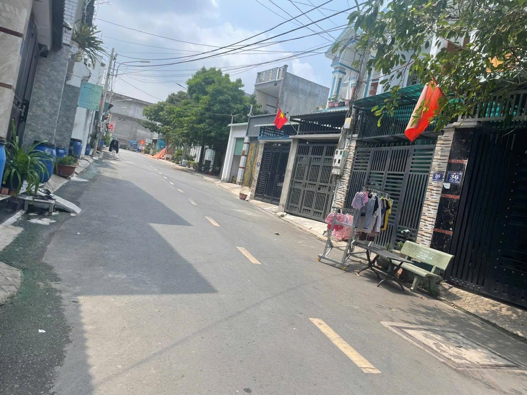 Phải Nhanh Mới Còn. Đất Sổ Riêng Đường Nhựa Vỉa Hè Tp Dĩ An Chỉ 1,870 Tỷ