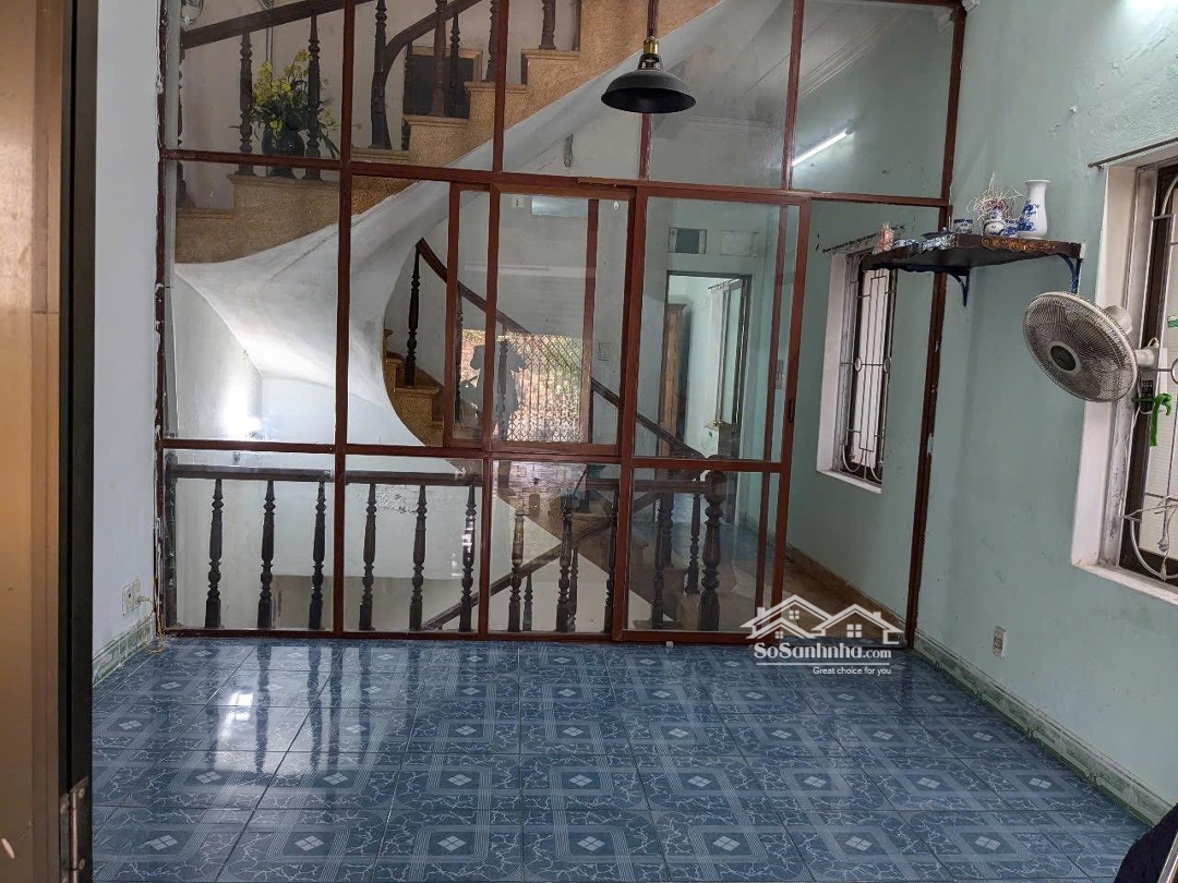 Nhà Ba Tầng Nguyên Căn 60M2, Gần Đường 40M, Mặt Ngõ Ô Tô Tránh