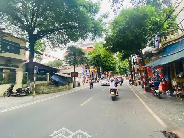 Bán Nhà Thị Trấn Chúc Sơn Chương Mỹdiện Tích70M2X2 Tầngmặt Tiền4,5M Mặt Đường Trục Chính Kinh Doanh