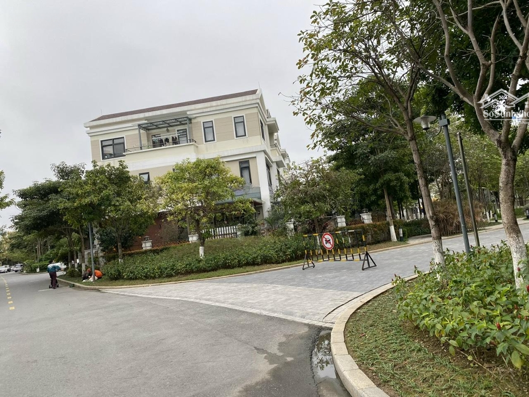 Duy Nhất 1 Căn Bt Kđt Mỹ Đình 2, 400M2, 4 Tầng, View Sân Chơi, Hơn 90 Tỷ, 0903784368