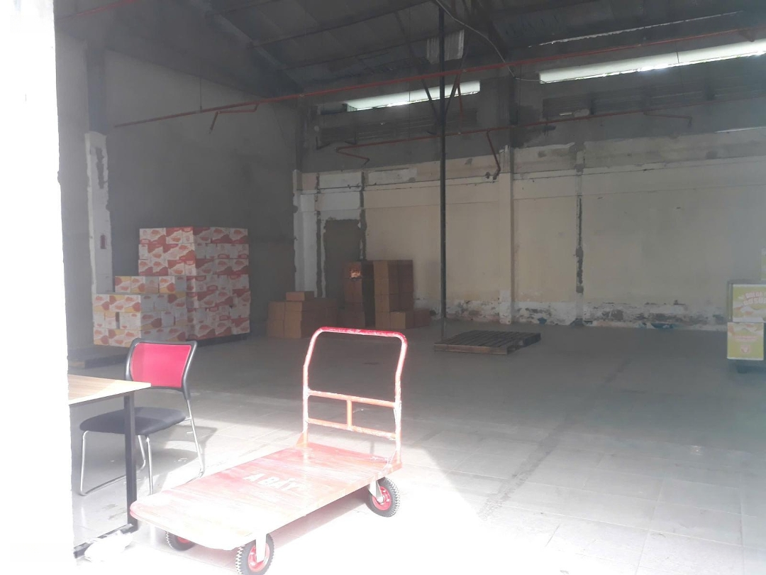 Bán Kho Xưởng Đường 10M 12X22 260M2 Ngay Cc Him Lam