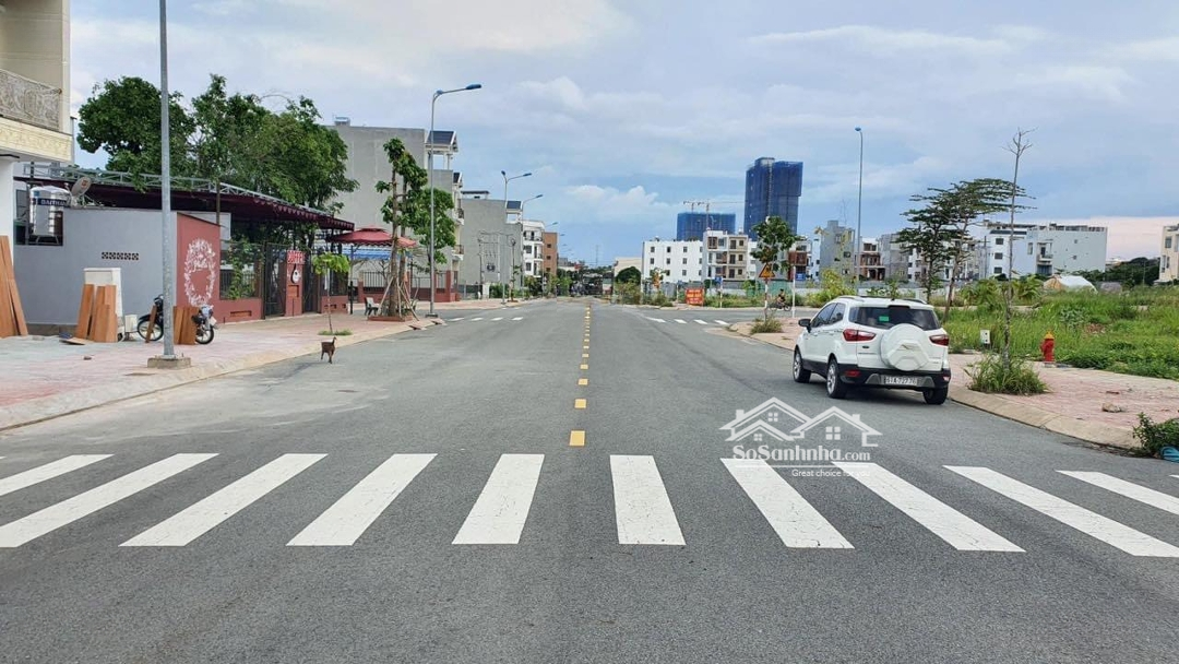 Bán Lô Đất 100M2 Ngay Vinhomes Q9 , Mặt Tiền Đường Vành Đai 3 , Giá 27 Triệu/M2 .
