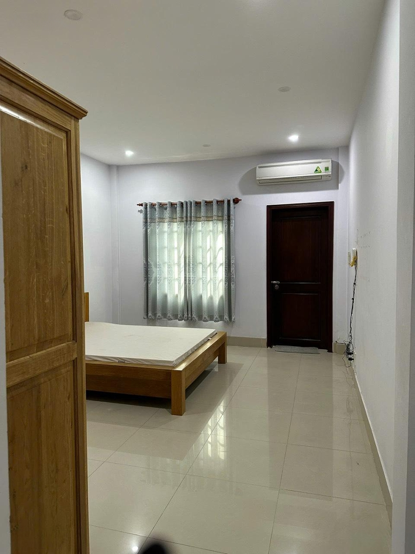 Nhà Đặng Thuỳ Trâm, Đối Diện Công Viên 4X22M 3 Lầu Có 5 Phòng Rộng Nội Thất