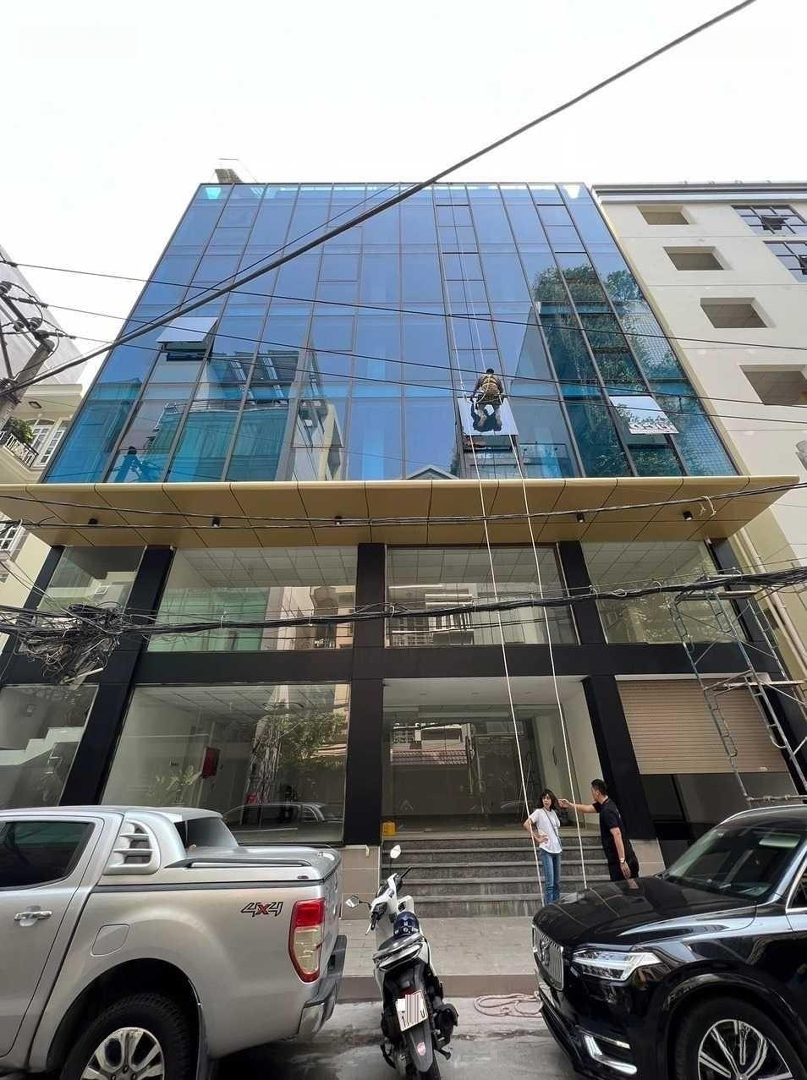 Cho Thuê Văn Phòng 90M2 - 120M2 - 200M2. Tòa Nhà Đường Trương Quốc Dung, Phú Nhuận