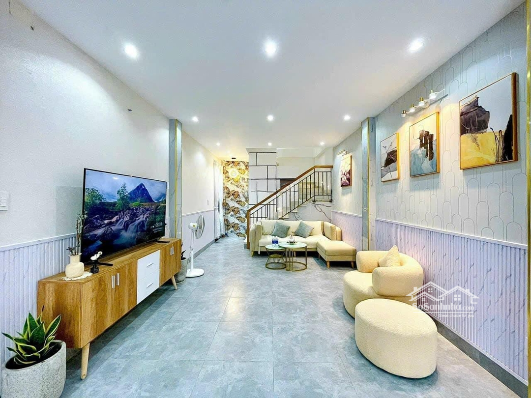 Chủ Kẹt Tiền Bán Gấp Nhà Đ. Lãnh Binh Thăng, P. 12 - Quận 11, Chỉ 3Tỷ Cách Đầm Sen 100M