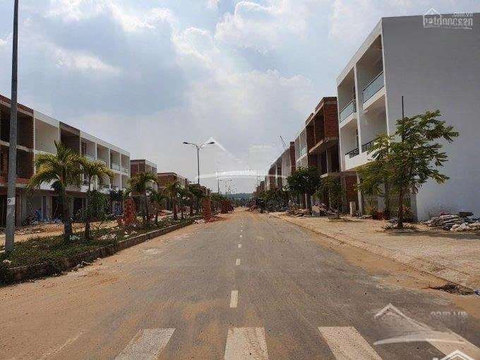 Ngộp Ngân Hàng Bán Gấp 1 Lô Đất Nền Có Sổ Dự Án Richland. Giá 18 Triệu/M2. Sổ Hồng Riêng Liên Hệ: 0941007090