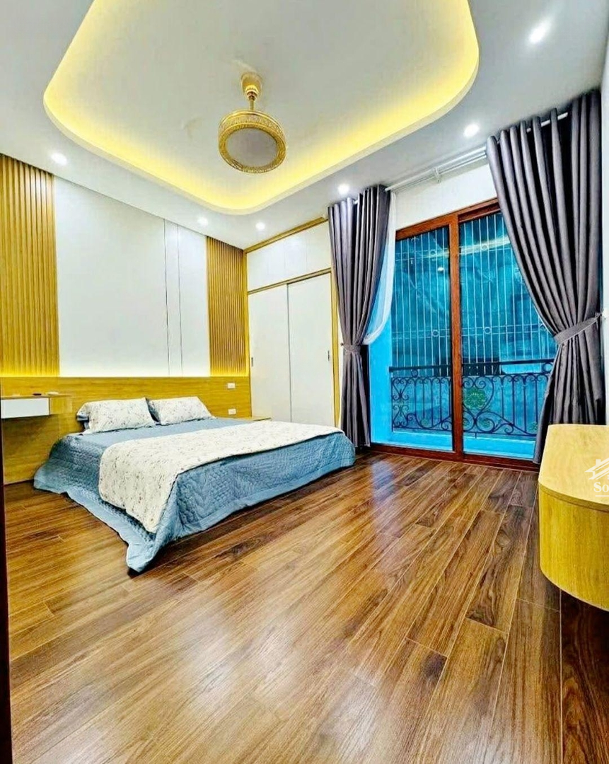 Bán Nhà Tập Thể Võ Thị Sáu, Bách Khoa, 102M2, Hai Bà Trưng, Nhà Đẹp Long Lanh, Ô Tô Đỗ Cửa