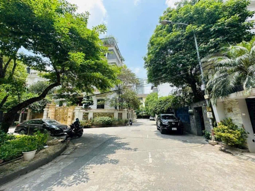 Chính Chủ Bán Gấp Nhà Phố Hoàng Sâm, Cầu Giấy,Diện Tích65M2, 2 Thoáng, Ô Tô Tránh, Hiếm, Nhỉnh 14 Tỷ