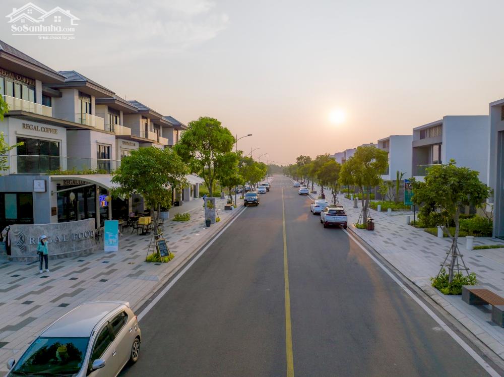 Bán biệt thư full ngoại thất 360m2 view kênh sinh thái cách bãi tắm biển du lịch 600m