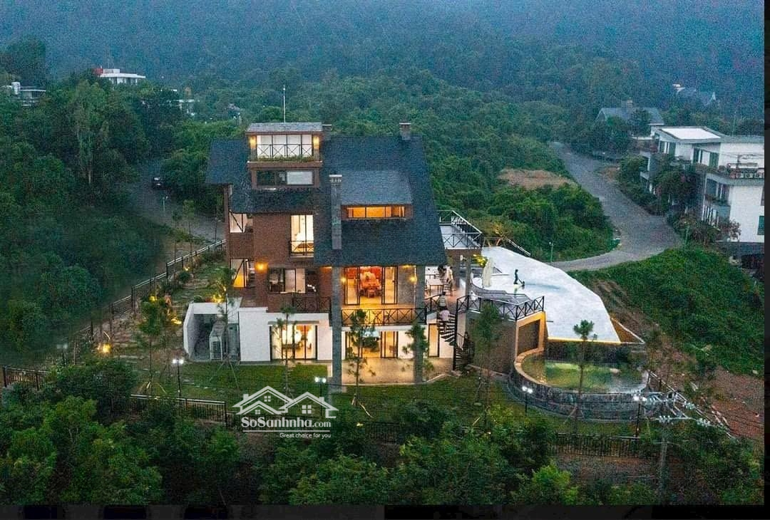 Gần 1000M Lô Đất Viu Sân Golf Tam Đảo. Thế Đất Trên Cao