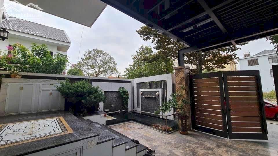 Chính chủ bán hoặc cho thuê căn Biệt thự 3 tầng 210m2 trung tâm du lịch Hùng Thắng, Hạ Long