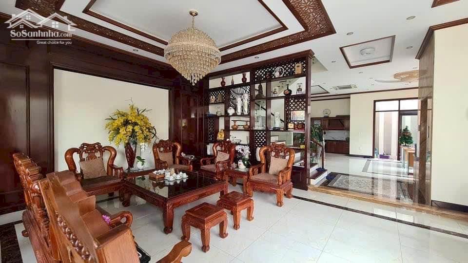 Chính chủ bán hoặc cho thuê căn Biệt thự 3 tầng 210m2 trung tâm du lịch Hùng Thắng, Hạ Long