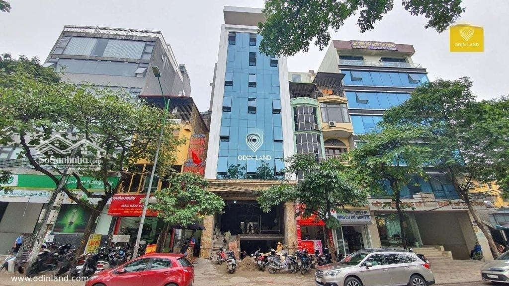 Cho Thuê Mặt Bằng Dinh Doanh Nguyên Căn Lô Góc Tại Hoàng Quốc Việt Tuyến Phố Kinh Doanh Nhộn Nhịp